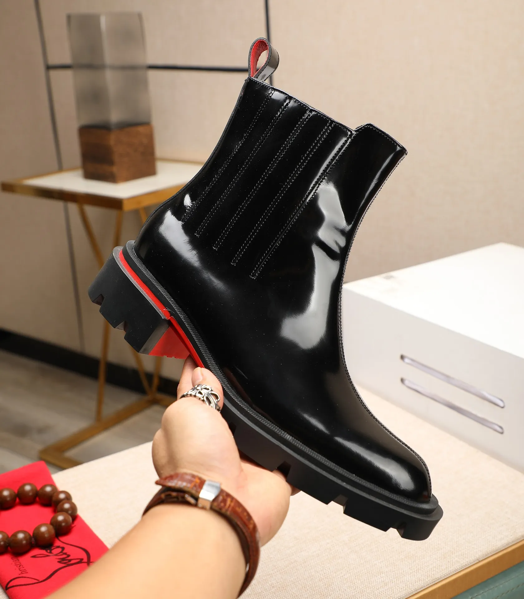 Men's Men's Shoes💰920 New Actual Shots••CL～High-end men's red-soled shoes! ••🆑Top original order purchasing agent. Imported top-layer ten-fingerprint leather and water-dyed cowhide inside 🉑️ Imported TPU rubber sole, wear-resistant and non-slip, full of European style, SIZA: 39-44 (45.46, customized)